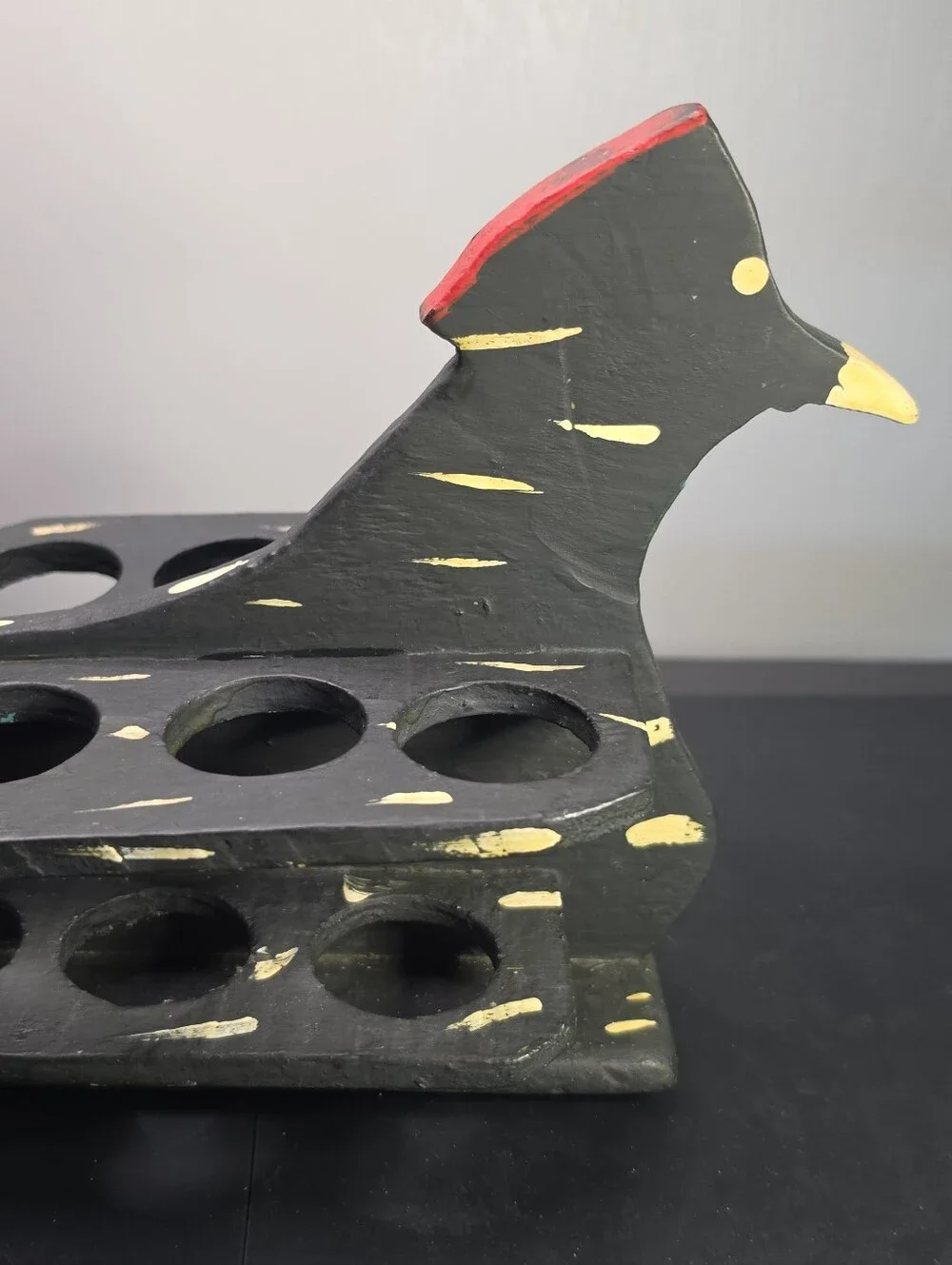 Hand-Painted Black Wooden Bird Egg Holder - Decorative Pet Bird Theme
